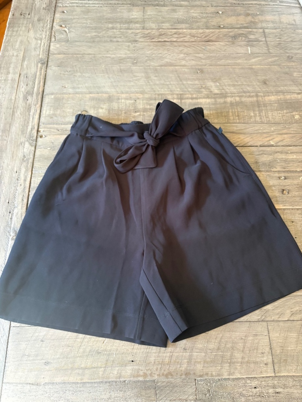 Lululemon Small Tie Dressy Black Shorts